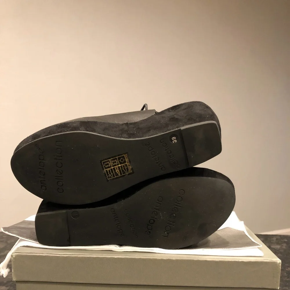 Antelope black leather